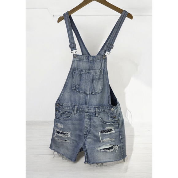 American Eagle Outfitters Denim - American Eagle Tomgirl Shortall Distressed Denim Overall Shorts Bib Size Small